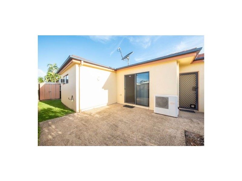 2/10 Ribbon Court, Glenella QLD 4740