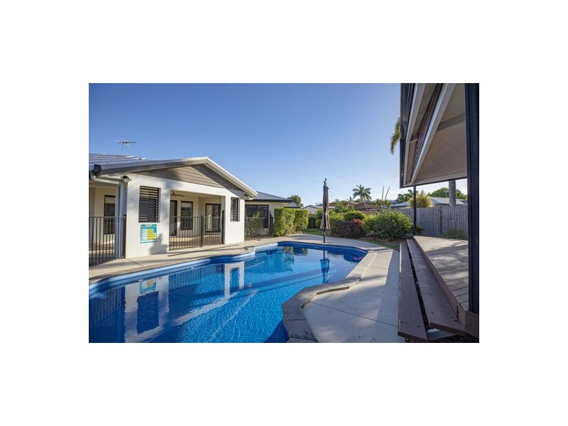 5 Carlow Close, Rural View QLD 4740