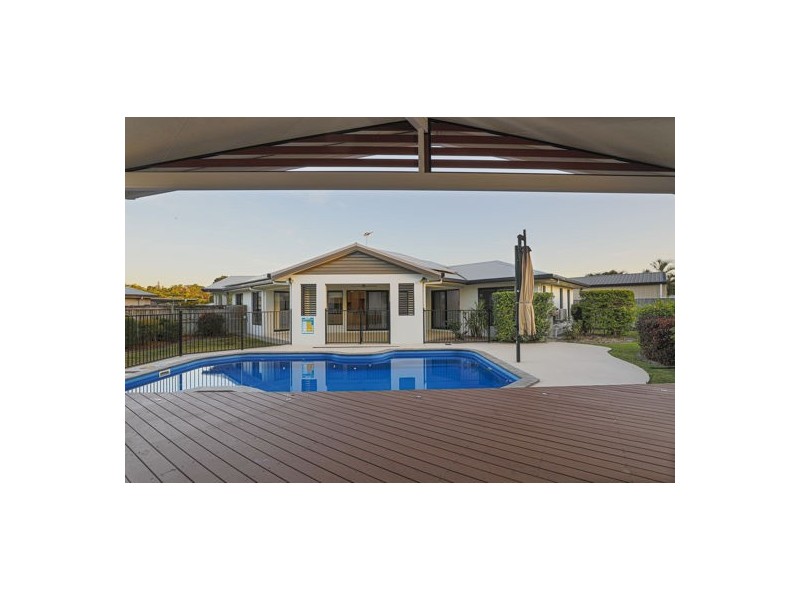 5 Carlow Close, Rural View QLD 4740