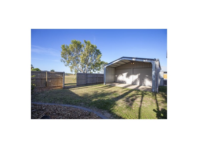 5 Carlow Close, Rural View QLD 4740