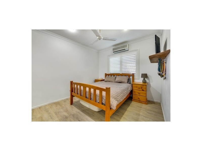 5 Mermaid Drive, Shoal Point QLD 4750