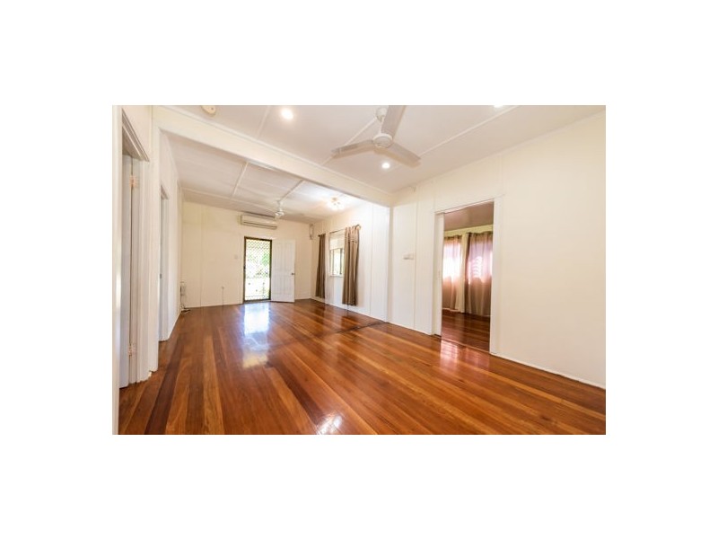 42 Pratt Street, South Mackay QLD 4740