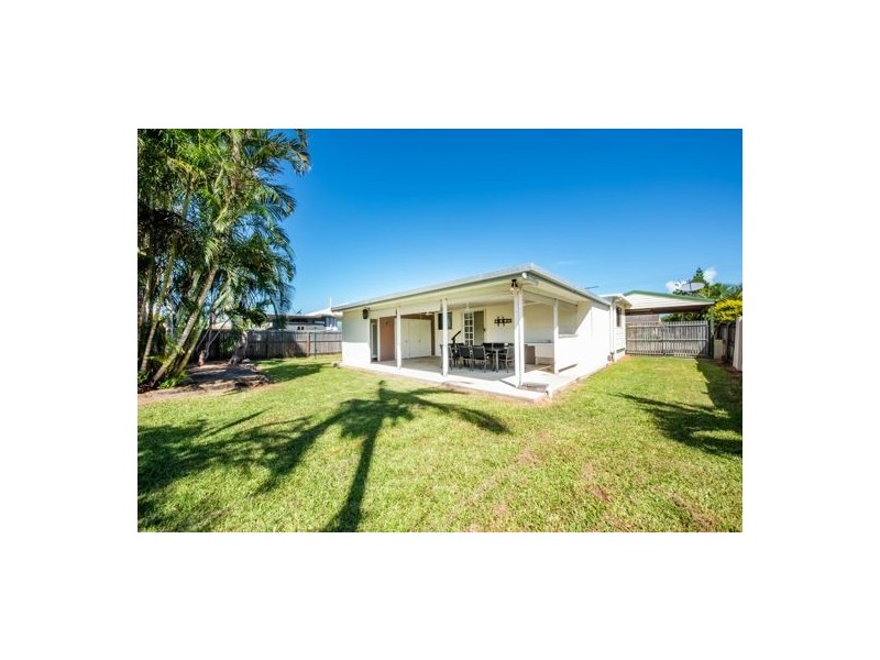 42 Pratt Street, South Mackay QLD 4740