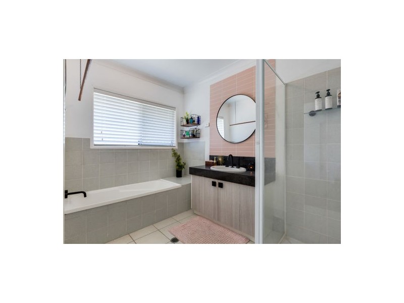 41 McLaughlin Drive, Eimeo QLD 4740