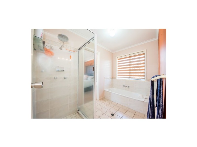 5 Caledonian Drive, Beaconsfield QLD 4740
