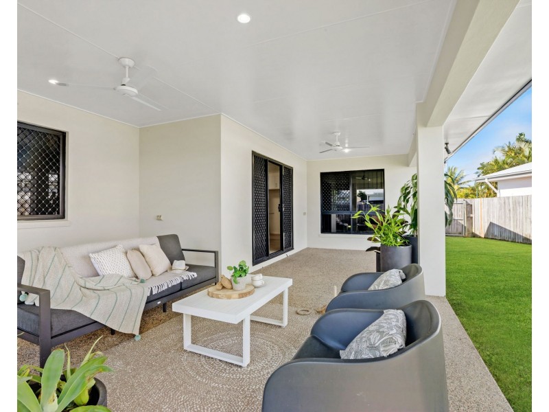 15 Corella Way, Blacks Beach QLD 4740