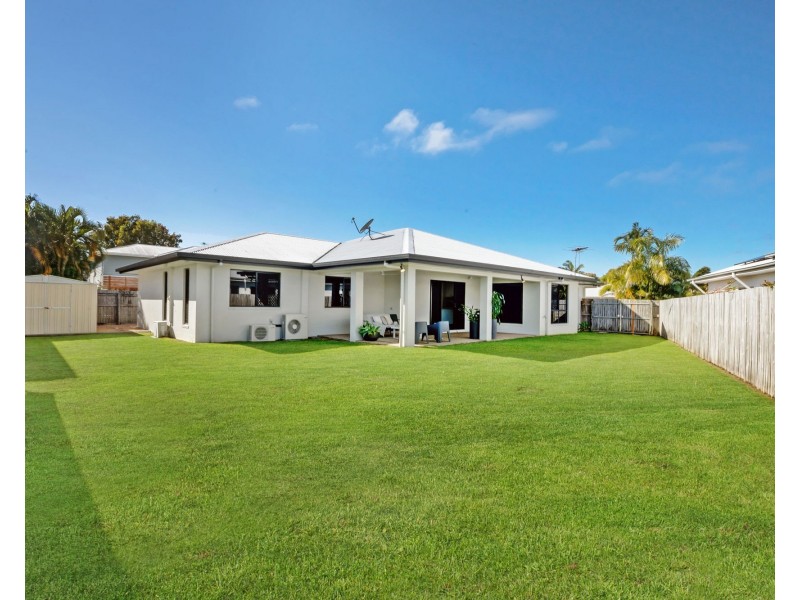 15 Corella Way, Blacks Beach QLD 4740