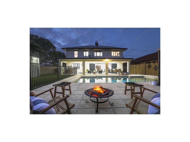 47 Victor Avenue, Glenella QLD 4740