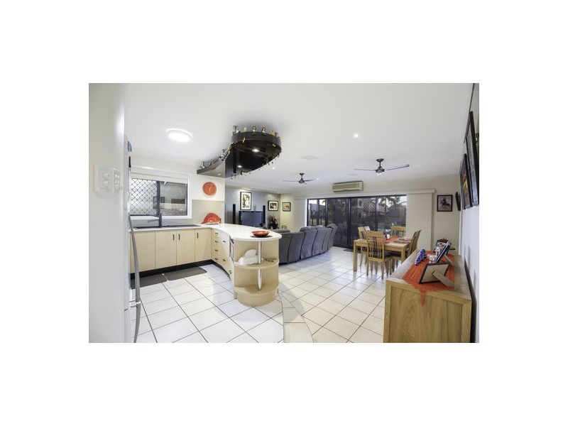 2 Gracie Court, Walkerston QLD 4751