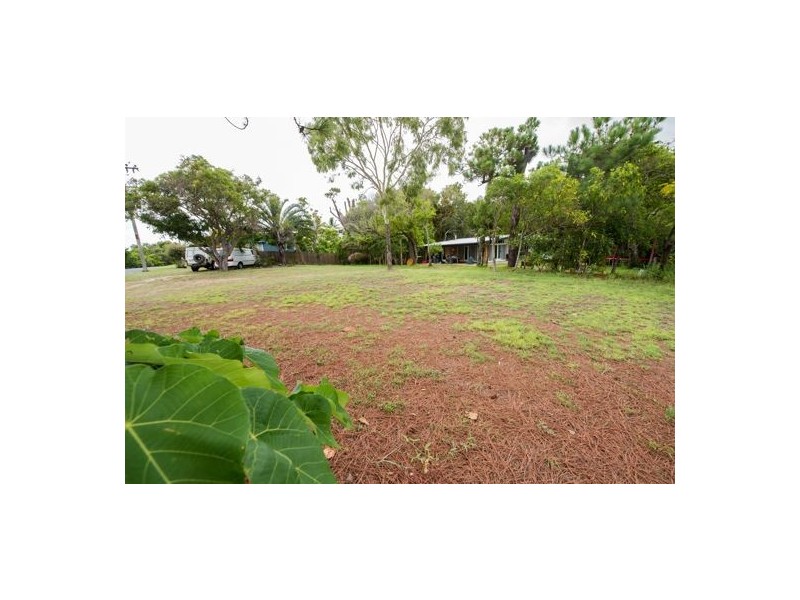 7 Plover Street & Lots 5-9 Ocean Avenue, Slade Point QLD 4740