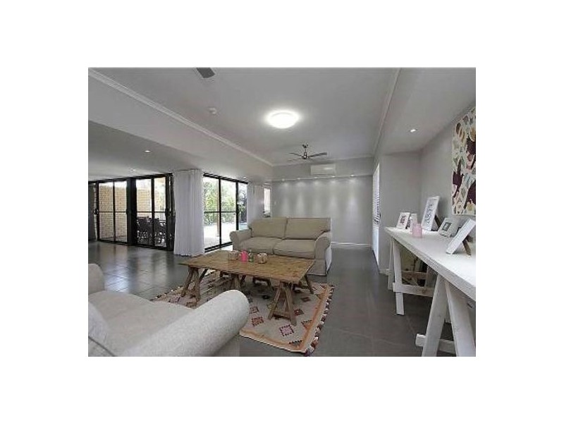 15 Sologinkins Road, Rural View QLD 4740