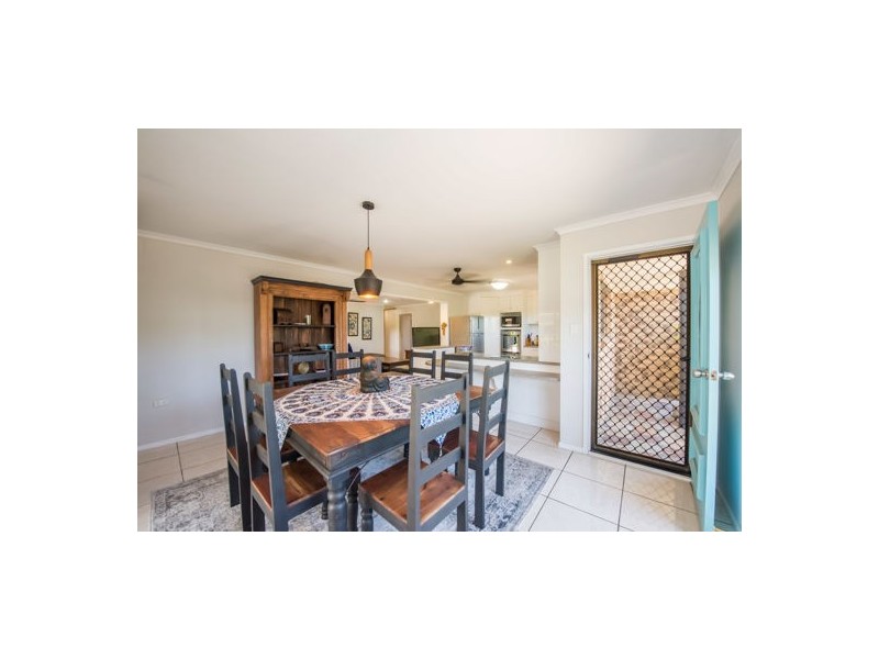 33 Celeber Drive, Beaconsfield QLD 4740