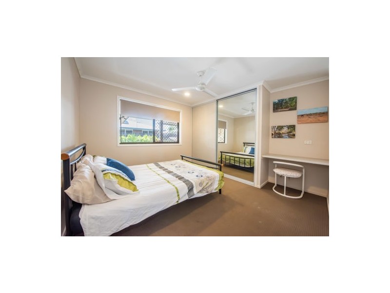 33 Celeber Drive, Beaconsfield QLD 4740