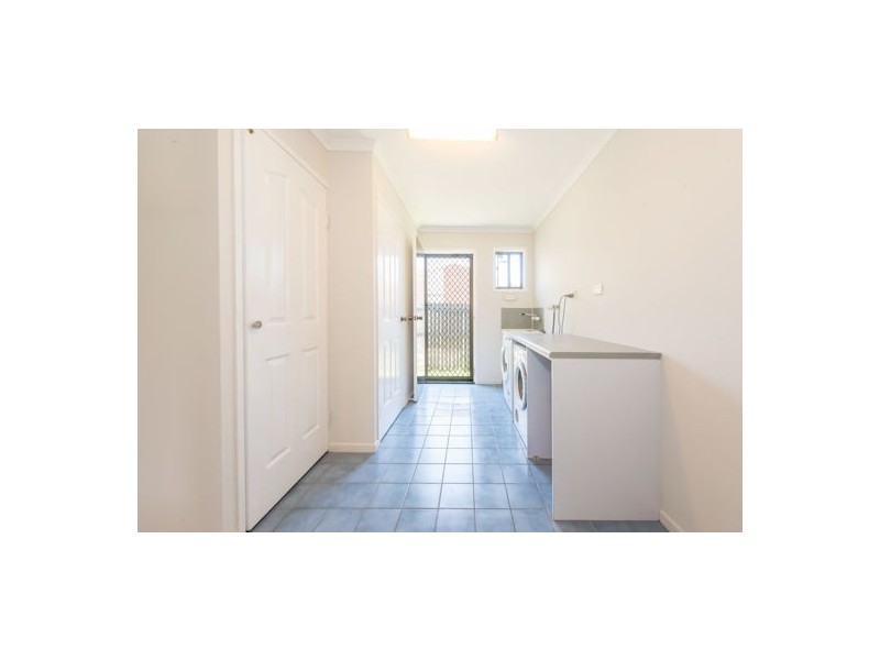 33 Celeber Drive, Beaconsfield QLD 4740