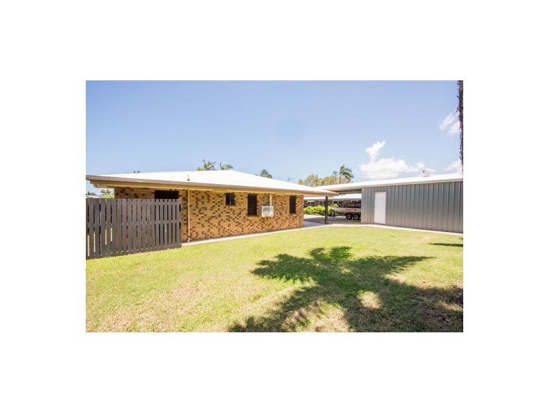 33 Celeber Drive, Beaconsfield QLD 4740