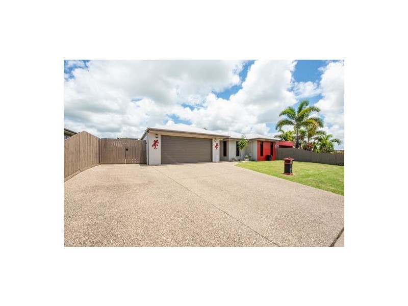 66 Gingham Street, Glenella QLD 4740