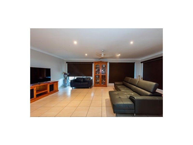 66 Gingham Street, Glenella QLD 4740