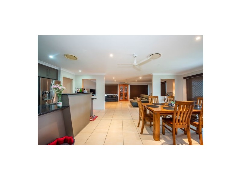 66 Gingham Street, Glenella QLD 4740