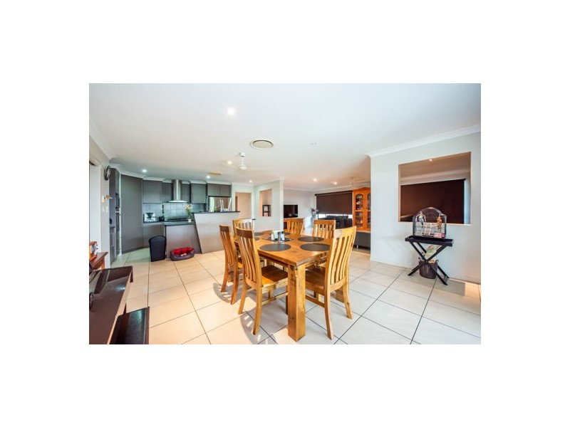 66 Gingham Street, Glenella QLD 4740