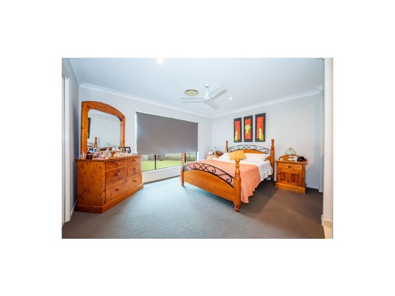 66 Gingham Street, Glenella QLD 4740