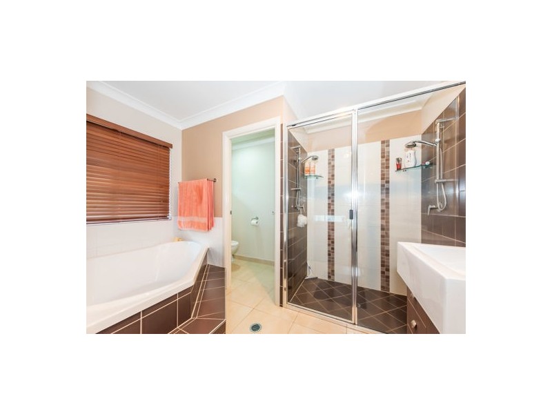 66 Gingham Street, Glenella QLD 4740