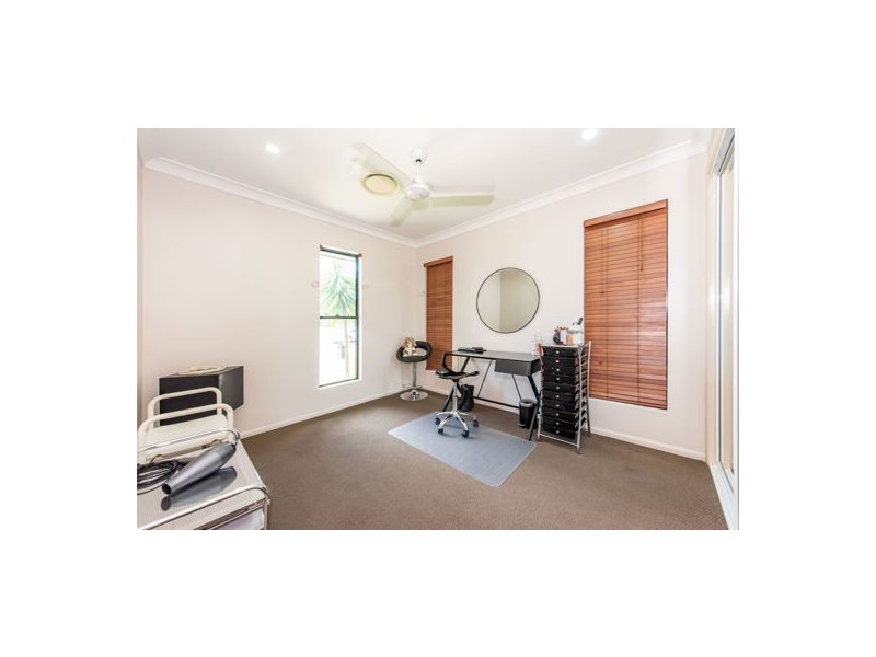 66 Gingham Street, Glenella QLD 4740