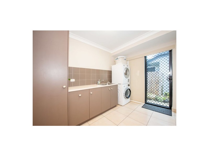 66 Gingham Street, Glenella QLD 4740