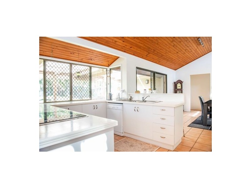 9 Lenesha Drive, Andergrove QLD 4740