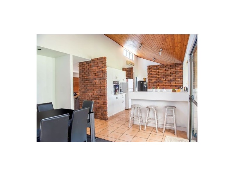 9 Lenesha Drive, Andergrove QLD 4740