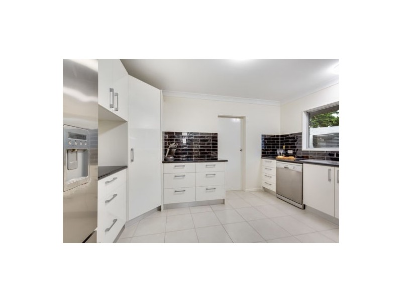 9 Gibson Street, West Mackay QLD 4740