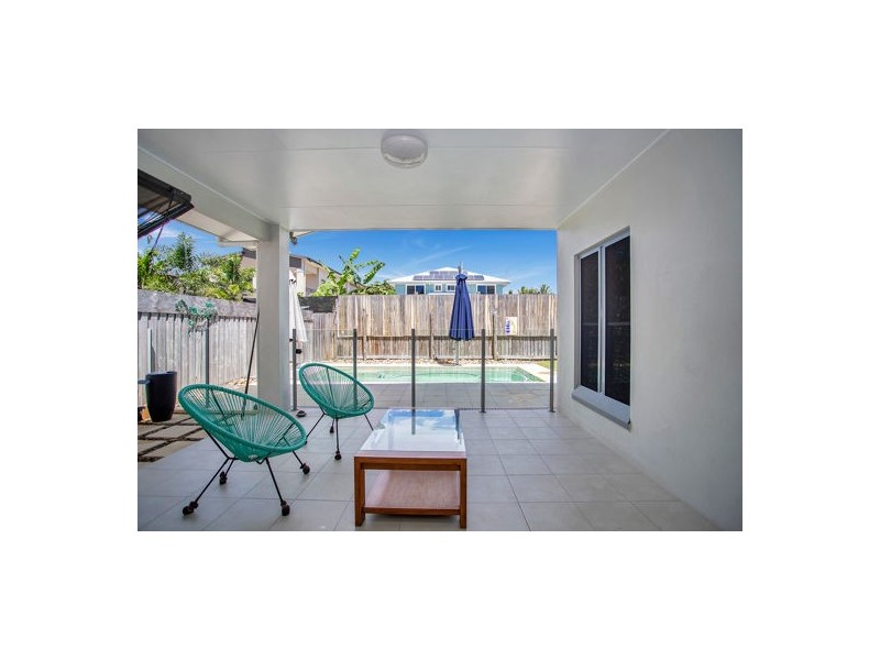 21 Whitesan Blue Terrace, Blacks Beach QLD 4740