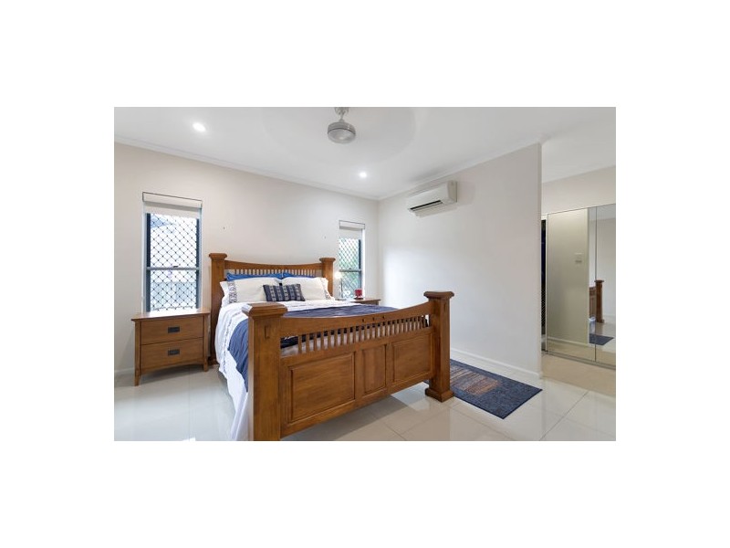 21 Whitesan Blue Terrace, Blacks Beach QLD 4740