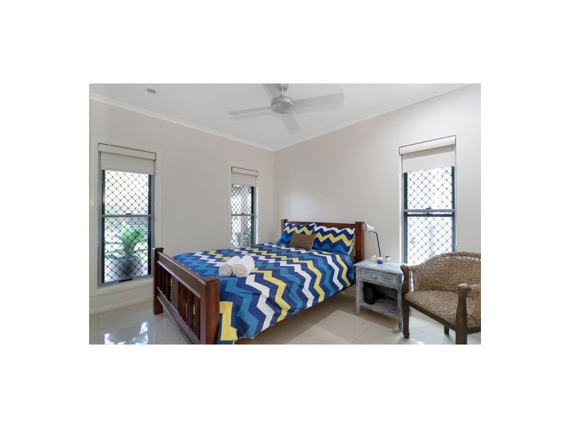 21 Whitesan Blue Terrace, Blacks Beach QLD 4740