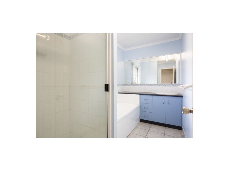 1 Glamis Court, Beaconsfield QLD 4740