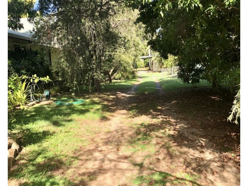 11 Cook Street, Bucasia QLD 4750