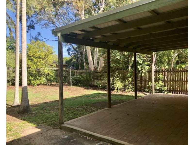 11 Cook Street, Bucasia QLD 4750