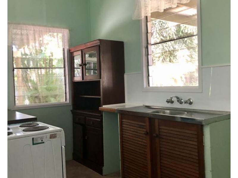 11 Cook Street, Bucasia QLD 4750