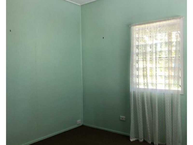 11 Cook Street, Bucasia QLD 4750