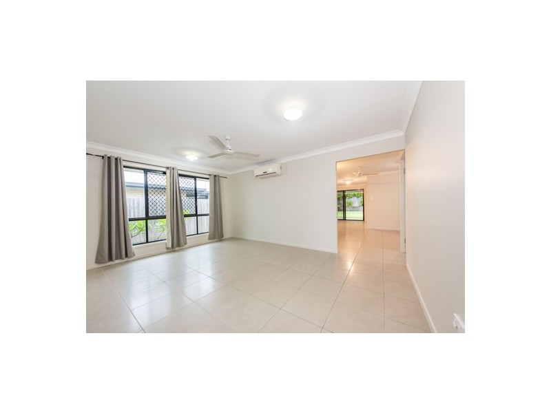 32 Schooner Avenue, Bucasia QLD 4750