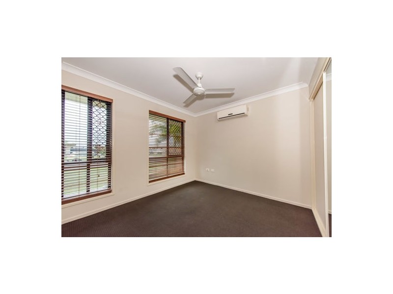 32 Schooner Avenue, Bucasia QLD 4750