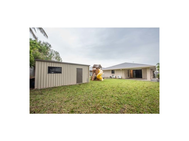 32 Schooner Avenue, Bucasia QLD 4750