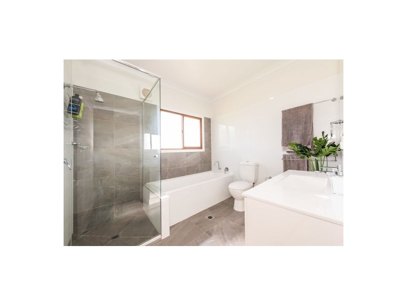 780 Walkerston Homebush Road, Palmyra QLD 4751