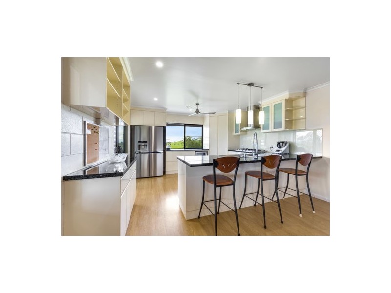 15 Rollinson Drive, Victoria Plains QLD 4751