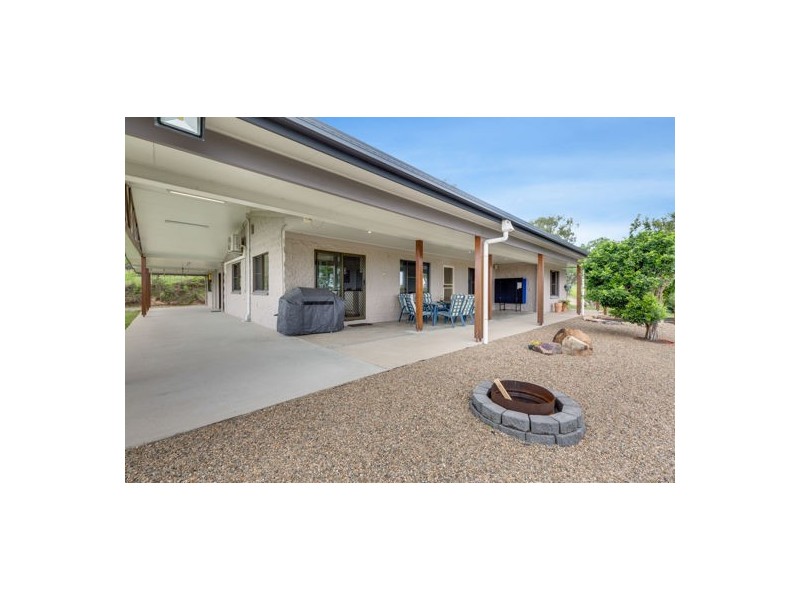 15 Rollinson Drive, Victoria Plains QLD 4751