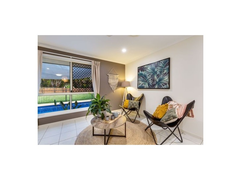 8 Collins Court, Eimeo QLD 4740