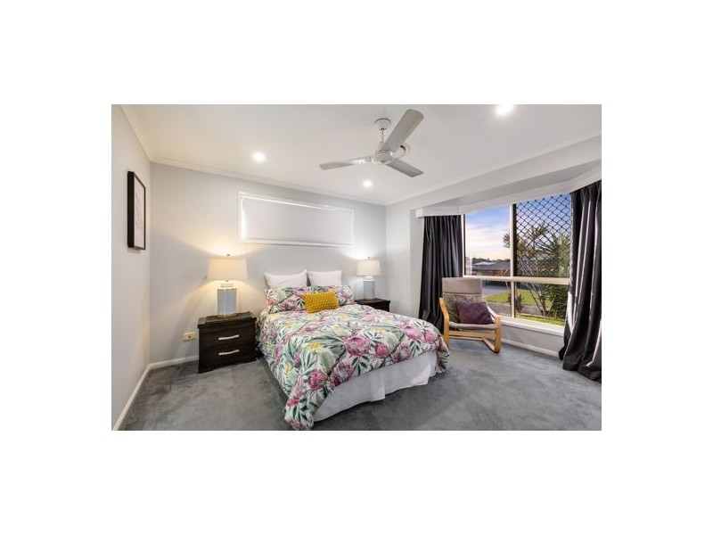 8 Collins Court, Eimeo QLD 4740