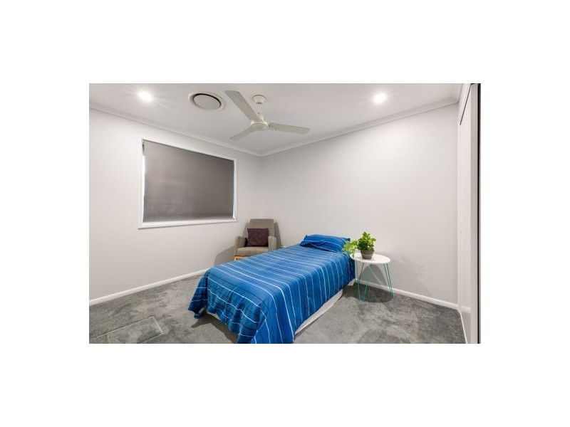 8 Collins Court, Eimeo QLD 4740