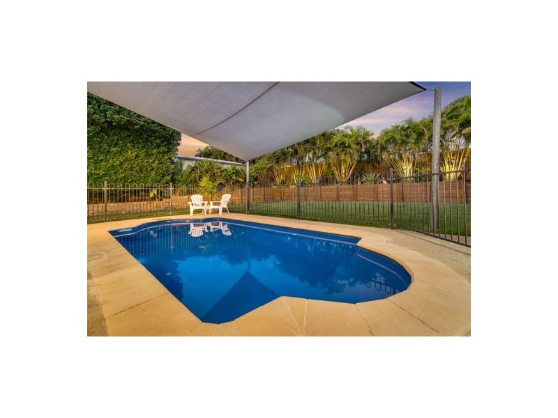 8 Collins Court, Eimeo QLD 4740