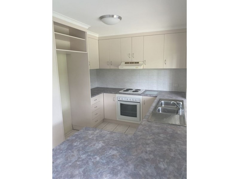 6 Pandanus Street, Beaconsfield QLD 4740