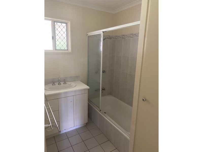 6 Pandanus Street, Beaconsfield QLD 4740